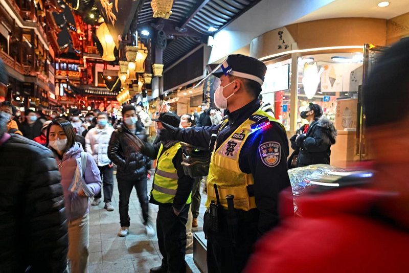 公安部:全国元旦期间79场大型活动顺利举行,无重大交通事故