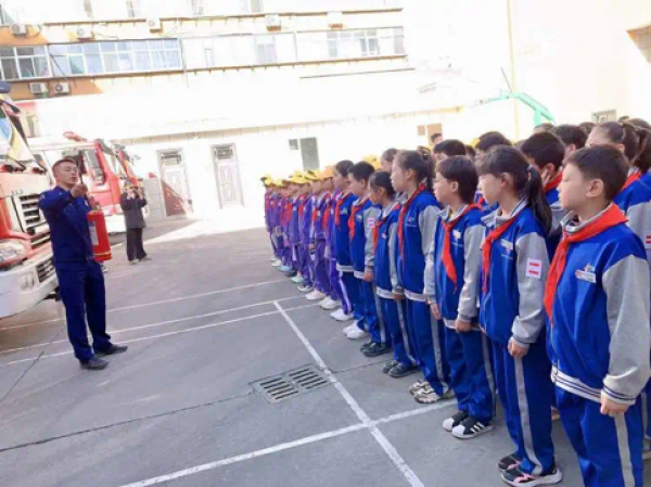 临汾市时代风华特色学校:增强消防意识 共建平安校园