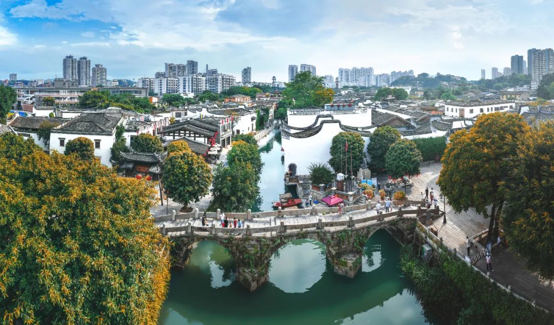 day1:三坊七巷>安泰楼>上下杭街区>闽江游船>烟台山景区1080_634