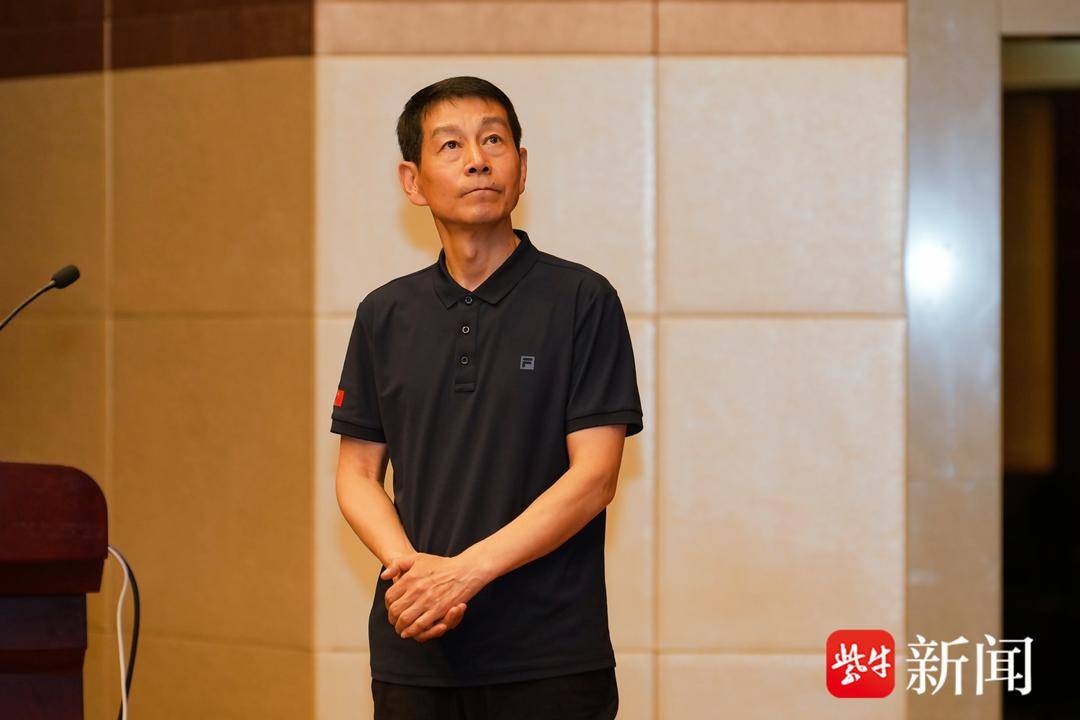 我国首批航天员赵传东走进南京航空航天大学,传承航天精神