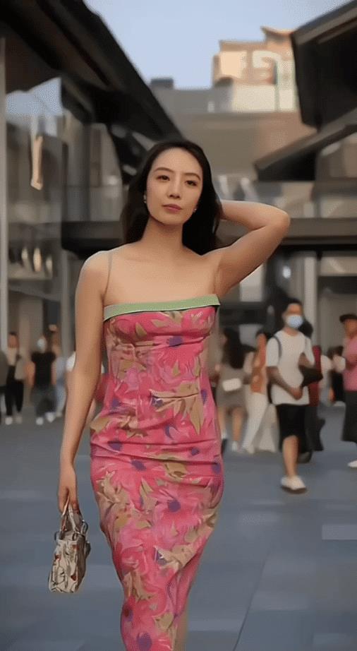 中石油董小姐彻底暴露,父母系师生恋,骗钱拉黑好友,高中被开除