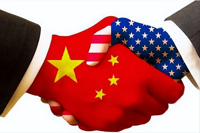 历史性一刻!中美防长在香会晚宴上握手,意味着什么?