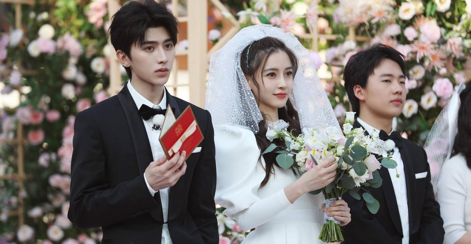 杨颖蔡徐坤绯闻升级!资深娱记称两人在东南亚抱团取暖重温鸳梦