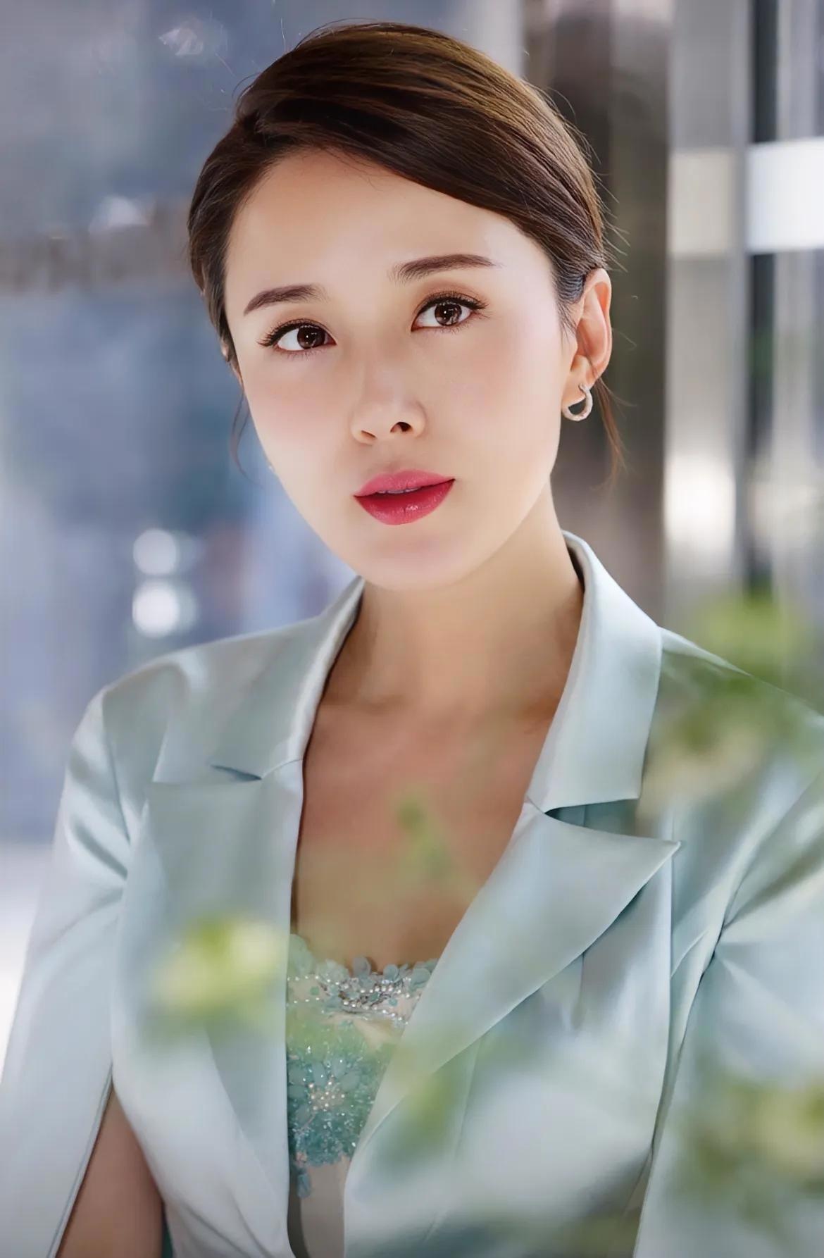 26位内娱70后女星,风采韵味各有千秋,谁是真正的实力派谁最迷人