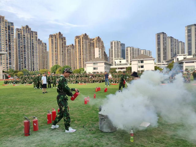 富阳区鹿山中学图片