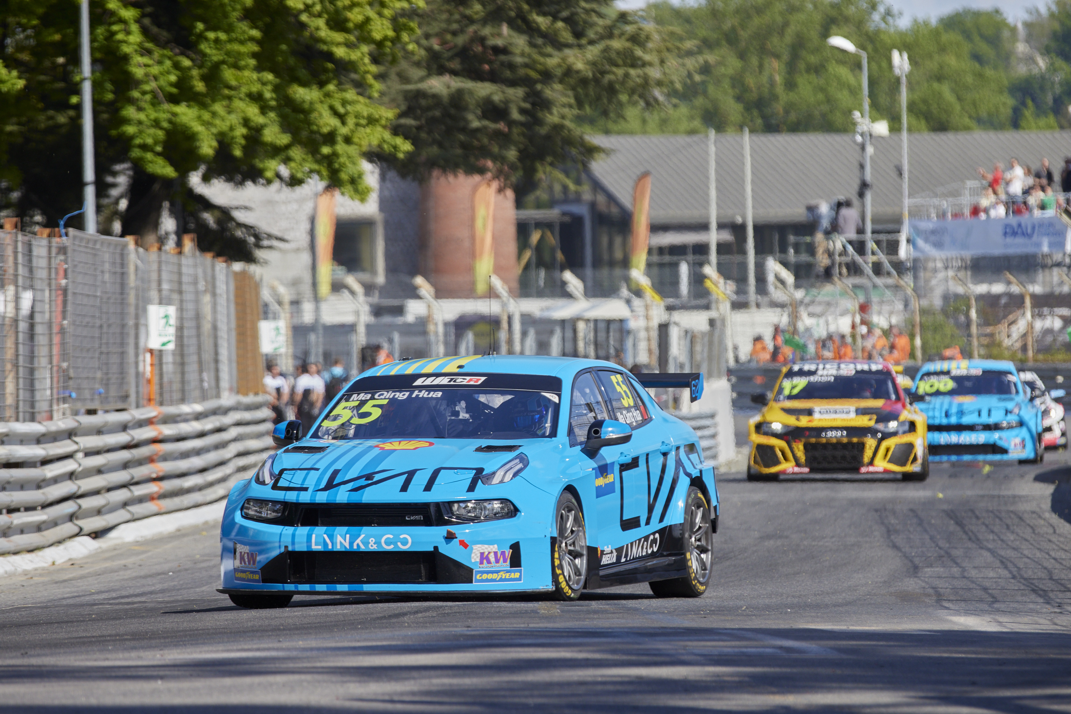 行业丨领克wtcr夺1亚2季,中国车手马青骅首战登上领奖台