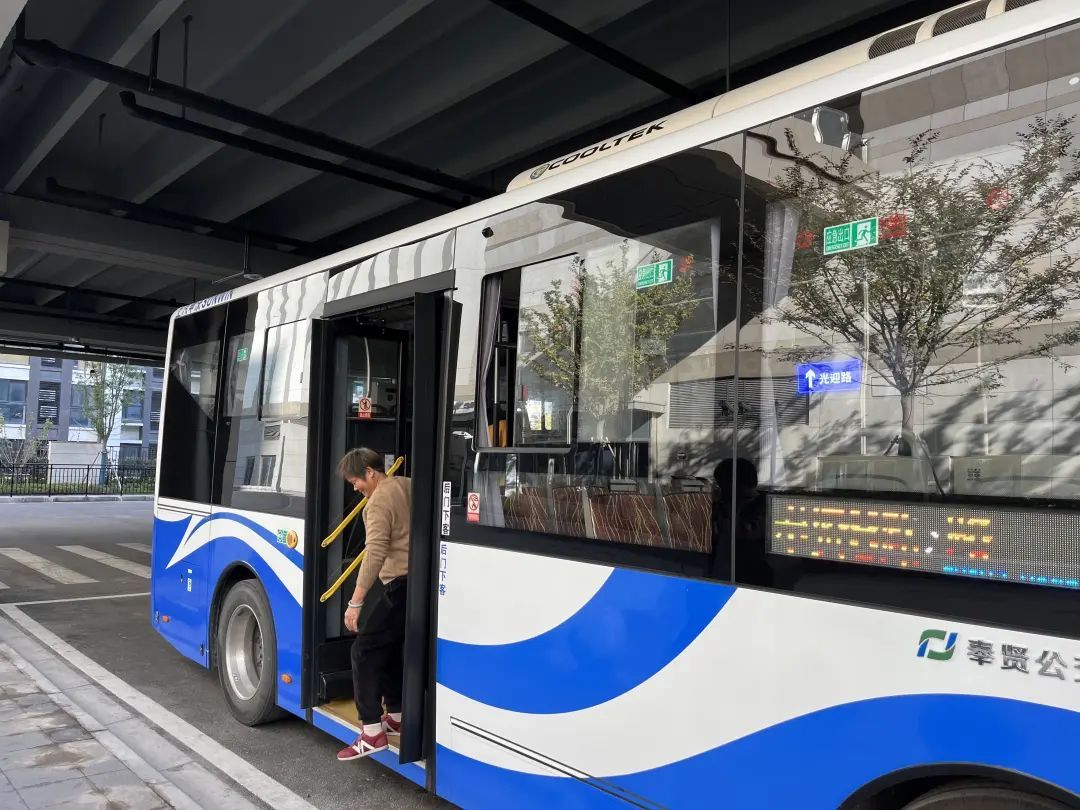 奉贤新城公交枢纽11月22日全新启用,本周4条公交线路迁入