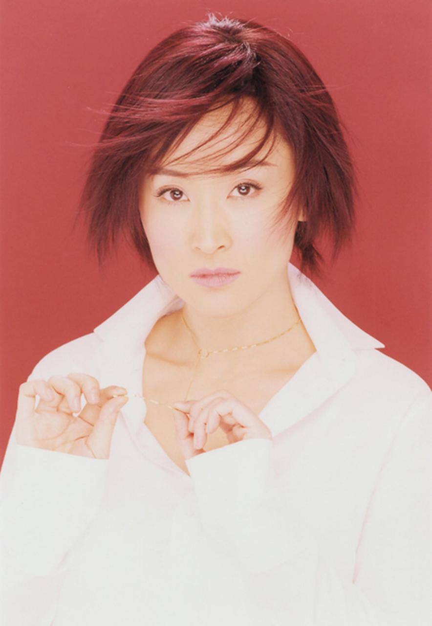 【来自哈尔滨的港圈万人迷】 1963年12月2日,于莉生于黑龙江哈尔滨