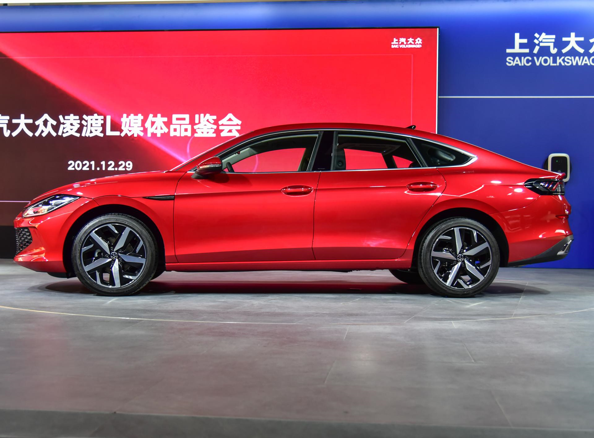 无框车门 大掀背,上汽大众凌渡全新换代