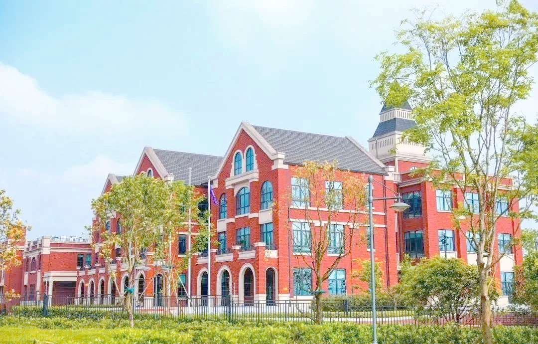 重庆哈罗礼德学校:人文教育与学术创新的典范