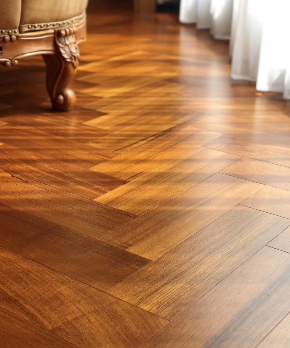 皇太子:探秘质感生活中的缅甸柚木人字拼地板