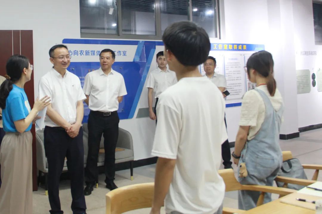 张晓峰赴衢州学院调研高校统战工作