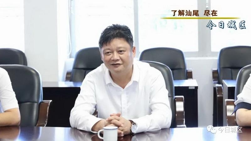 肖勇科带队慰问城区优秀教师向全区广大教师和教育工作者致以节日问候