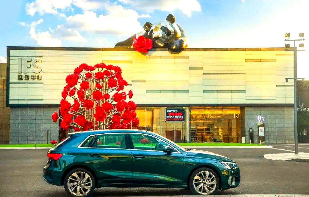 奥迪A3Sportback两厢版停车顺序(奥迪a3停车制动怎么打开)