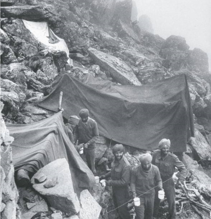 1962年对印反击战,印度将军逃跑时,解放军班长用冲锋枪将他击毙