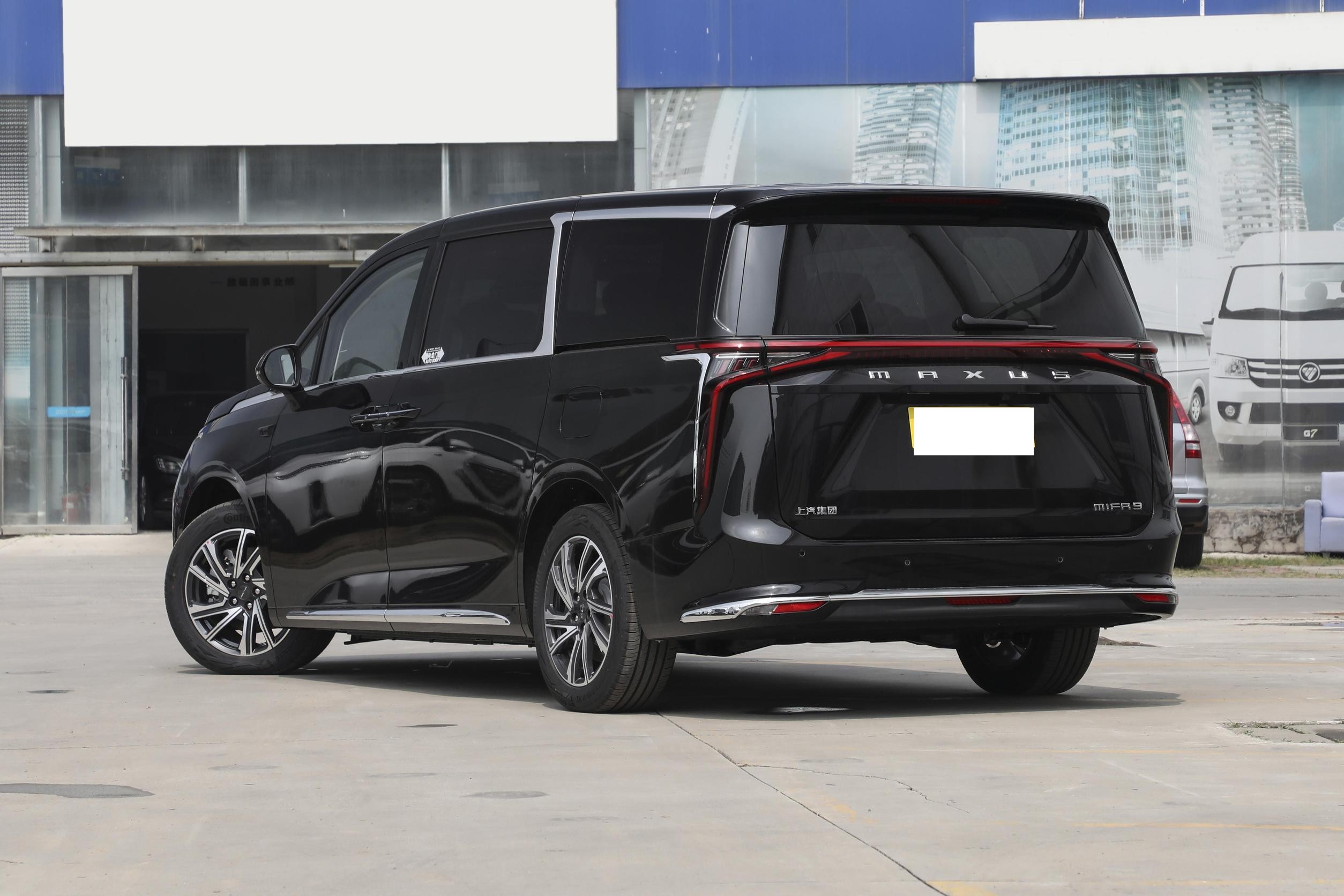 上汽大通大家9新增车型上市,纯电动中大型mpv,售价38.99万元