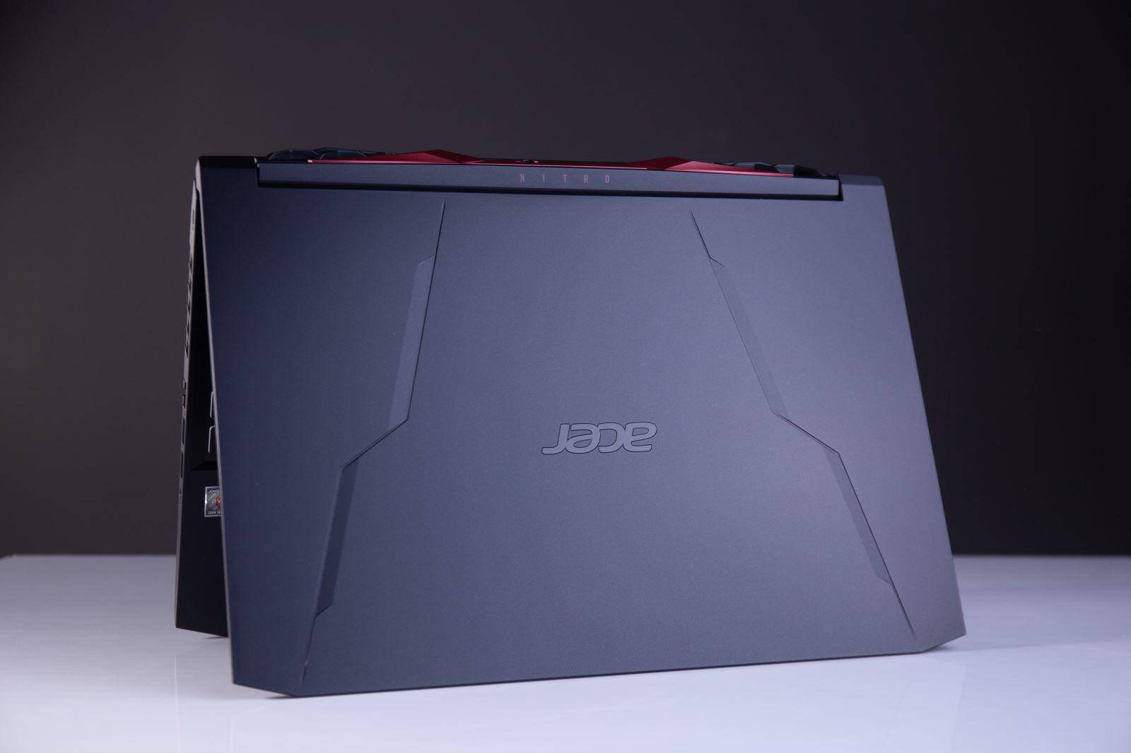 宏碁暗影骑士·龙,文武兼备的"练家子"