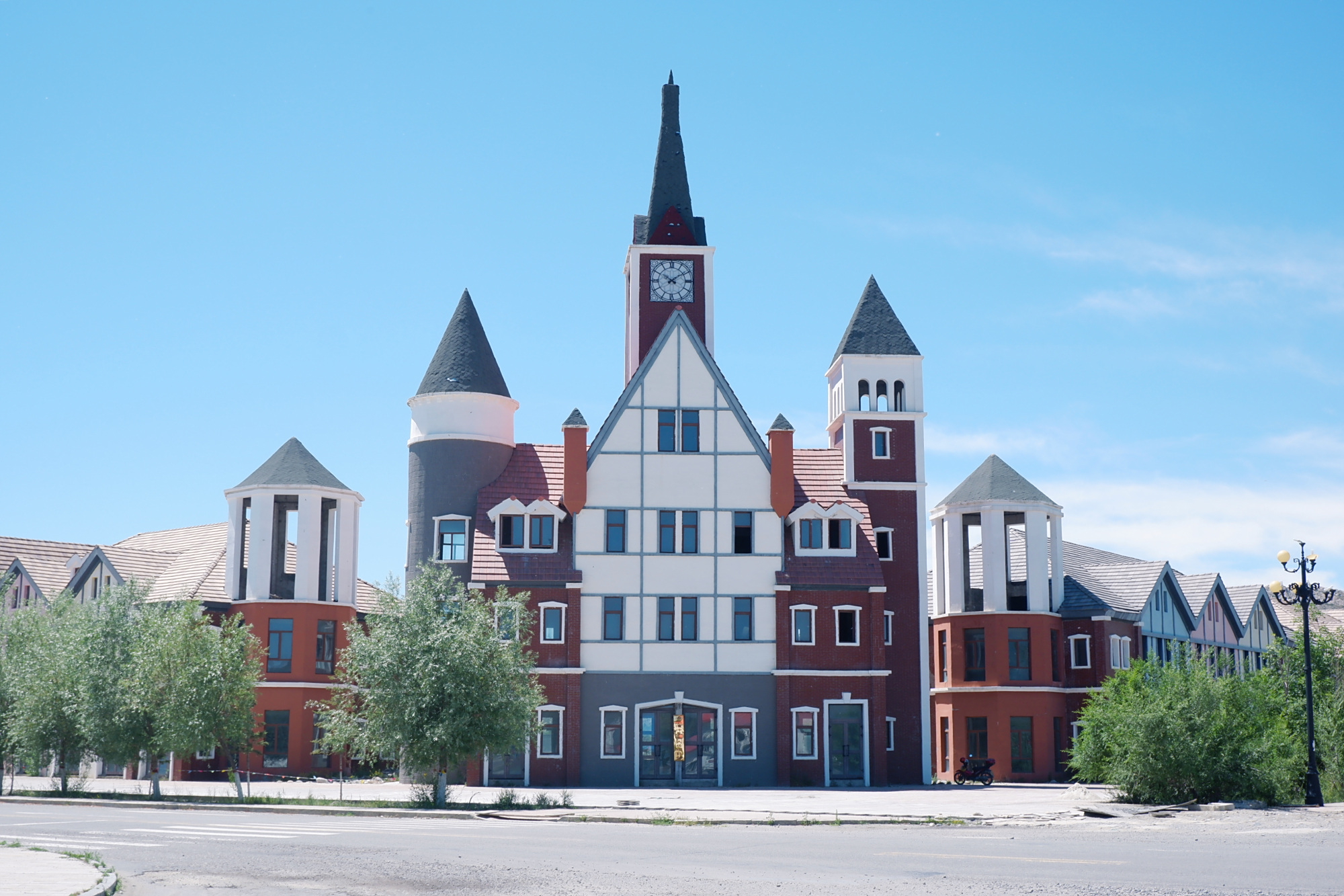 中国边陲小镇,夏季气温低,被誉为雾凇小镇,真正的避暑胜地