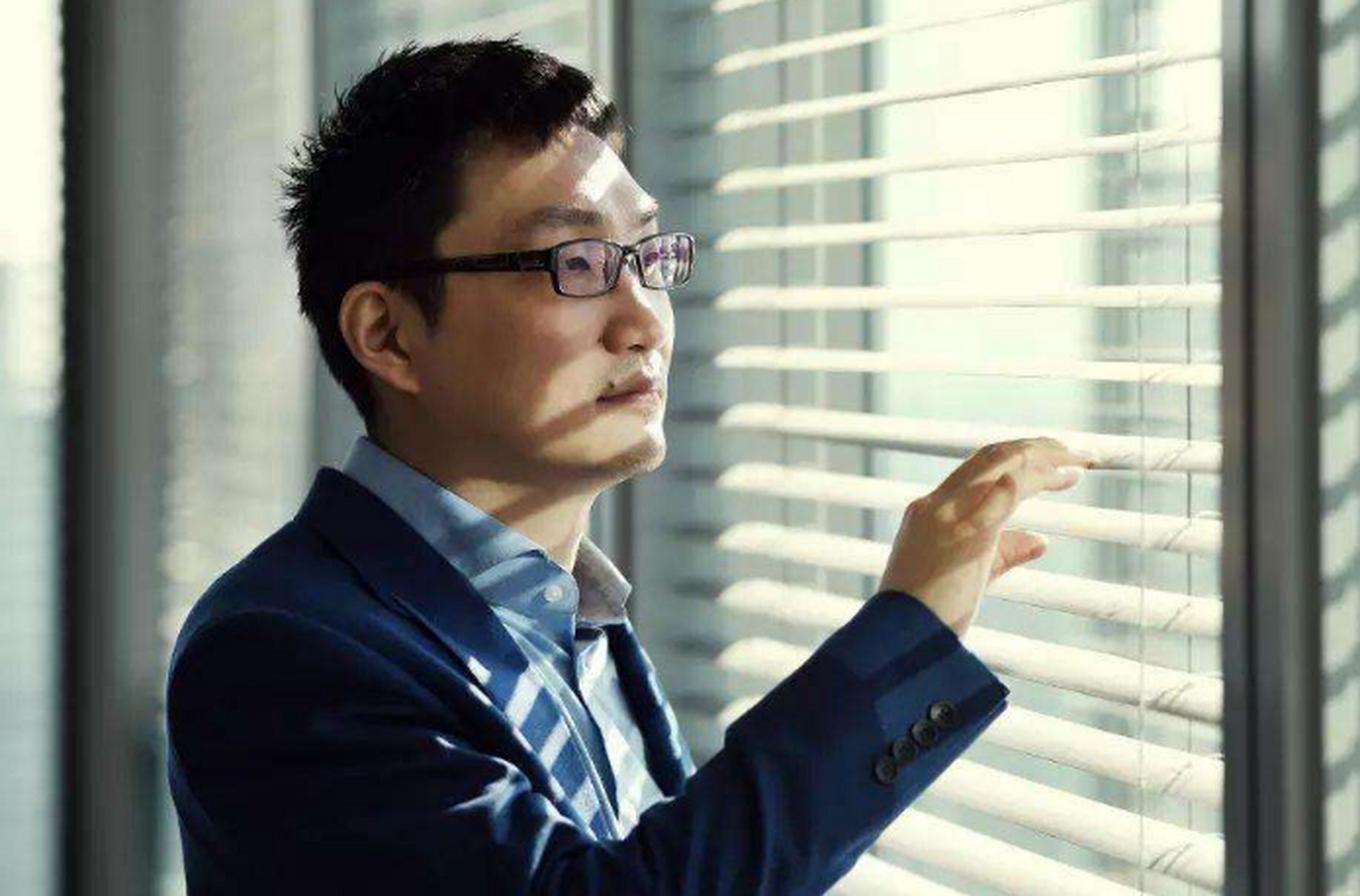 拼多多的老板黄峥背后必有高人,才44岁的他几乎从不露面从不接受采访