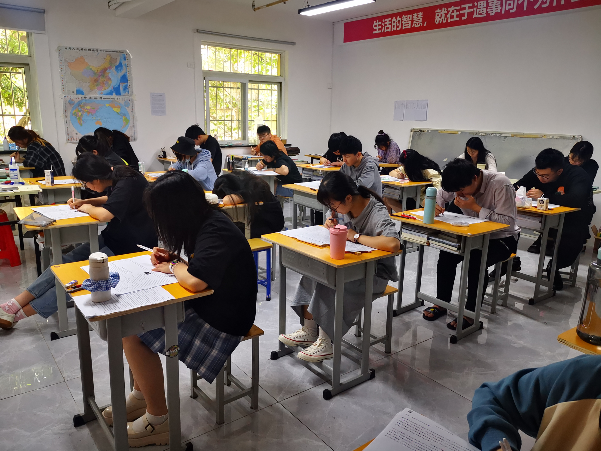 武汉艺考生文化课辅导班谈高考要准备好的方面