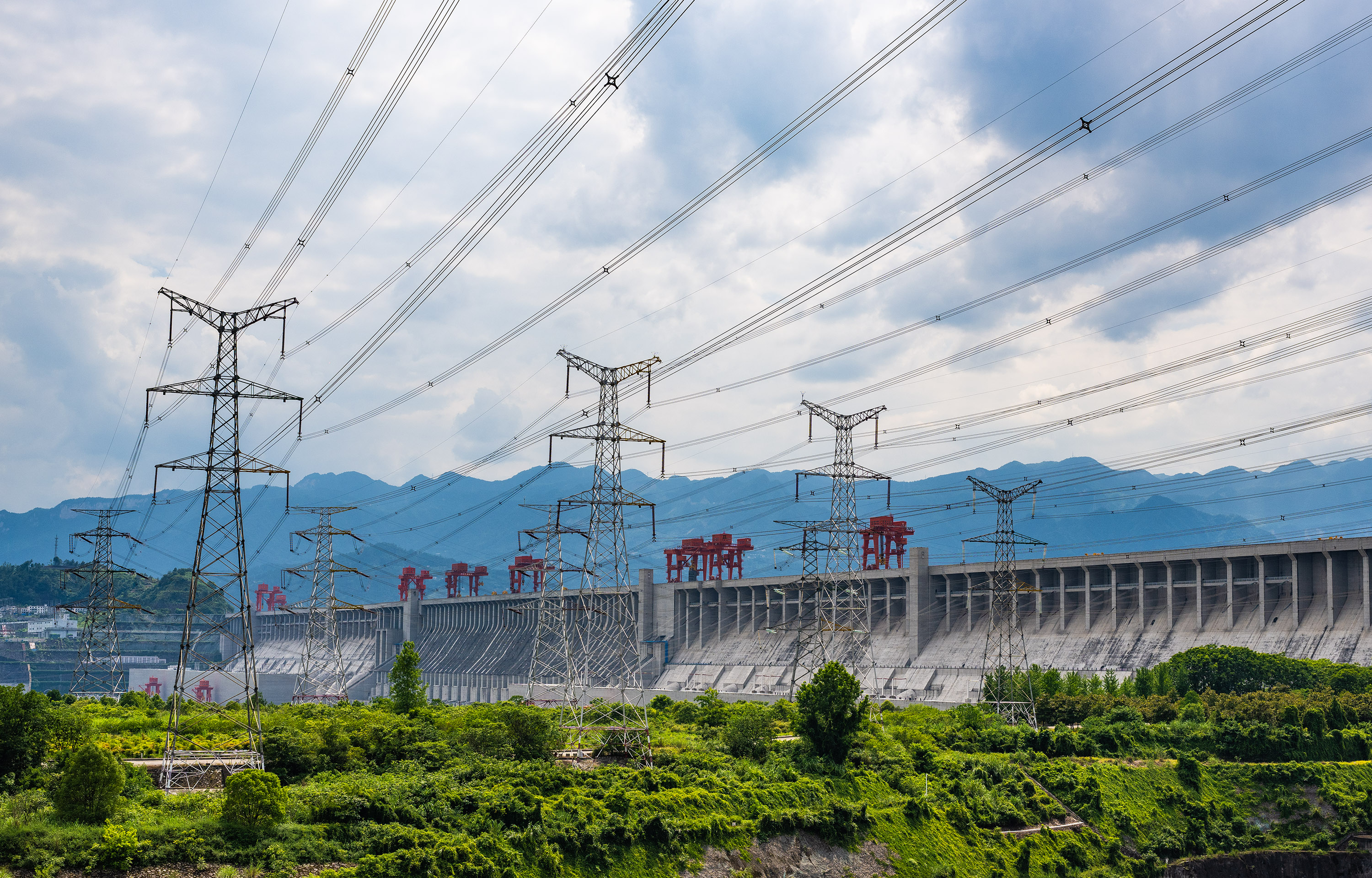 (经济)三峡电站投产发电20年累计发出清洁电能超16000亿千瓦时(2)