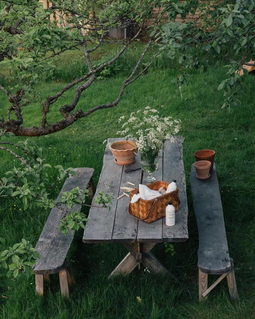 摄影师一家古典浪漫的北欧小屋,加入质朴的藤编,生活在宁静之中