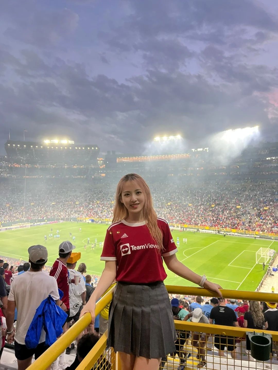 盘点英超俱乐部的美女球迷!球美人更美(球迷唠嗑第八期)