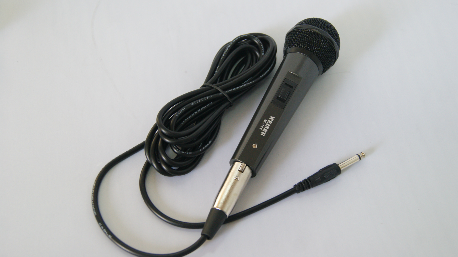 在家里唱歌用什么话筒?在打造家庭ktv前,先弄明白这些问题!