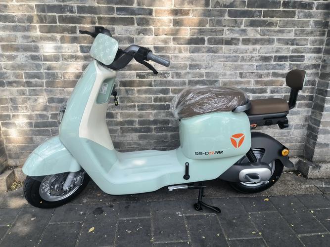 雅迪冠能t7电动车多少钱一辆
