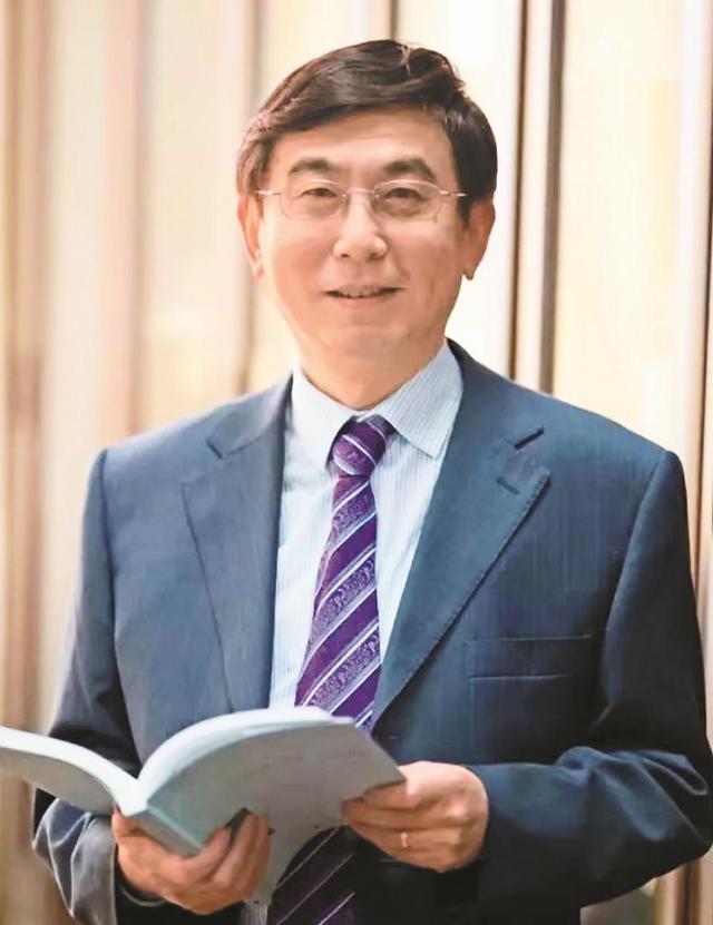 "我的大学·寄望青年"|全国政协委员施大宁:大学点燃的理想激励着我的