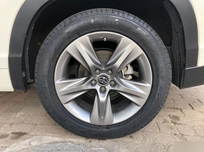 汉兰达轮胎尺寸多大