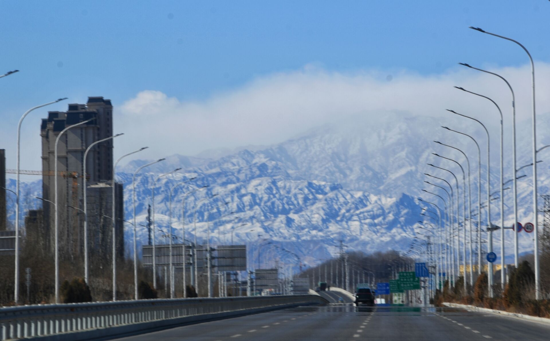 银川八景贺兰晴雪图片