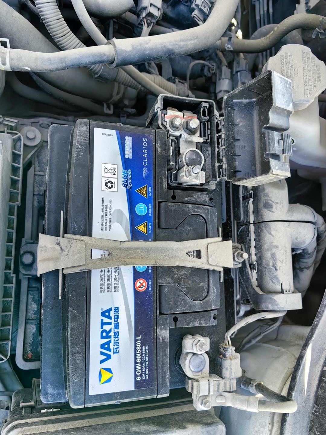 现代悦动电瓶品牌型号,悦动蓄电池怎么更换教程