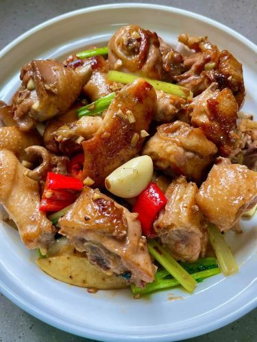 张红甫|菜谱_妈妈的拿手菜之巨巨巨好吃的沙姜生炒鸡