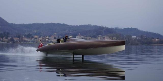 equipmake 为 spirit 水翼船提供电子传动系统