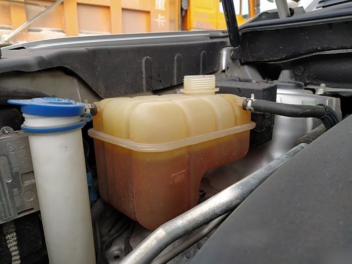 给我的cs75更换防冻液