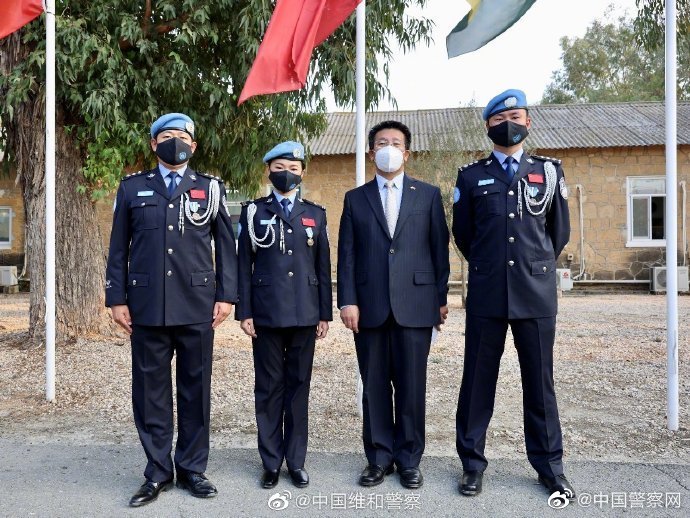 中国赴塞浦路斯维和警察获授联合国和平荣