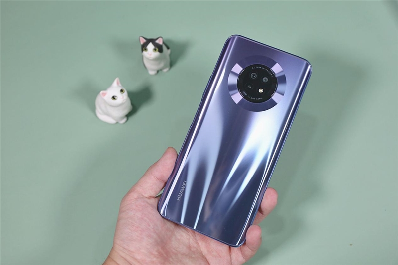 不止复刻mate神颜!华为畅享20 plus首发评测:40w超级快充满血实战