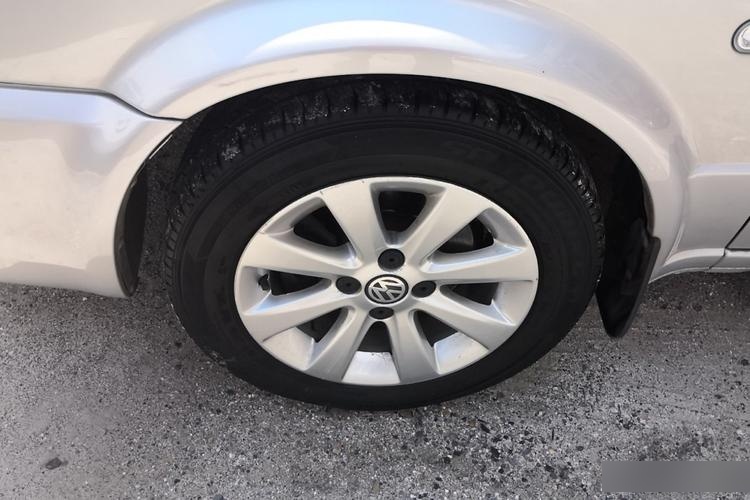 捷达前卫用什么轮胎?