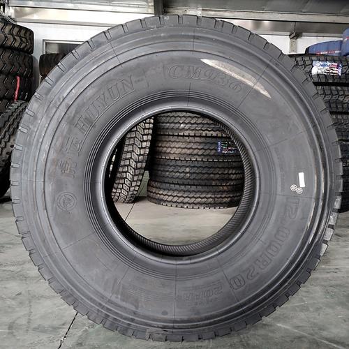 考虑到一辆卡车通常配备有20多个轮胎,因此整车的承载潜力可达60至