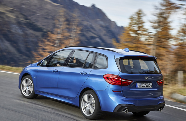 进口的宝马7座车,轴距近2米8配1.5t,适合家用通勤,降至21万多