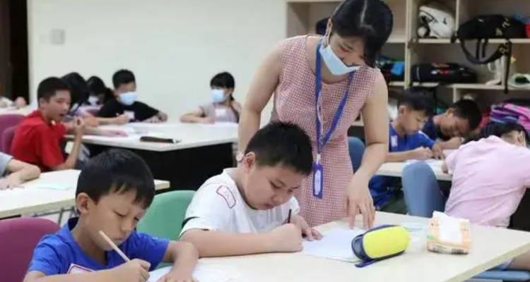 关于同仁医院代挂专家号服务儿童看病专人照看，家长格外放心的信息