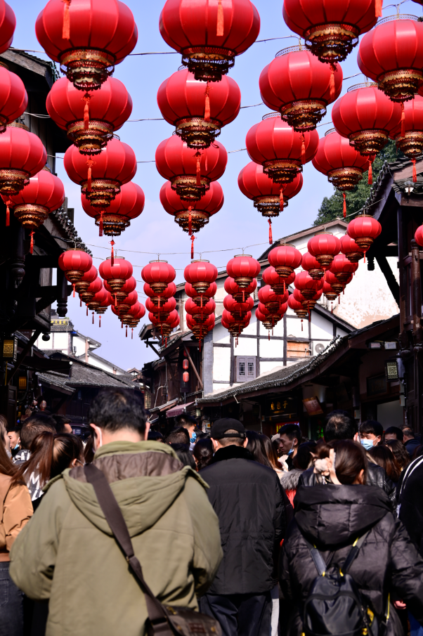 磁器口迎春来,现场人流如潮