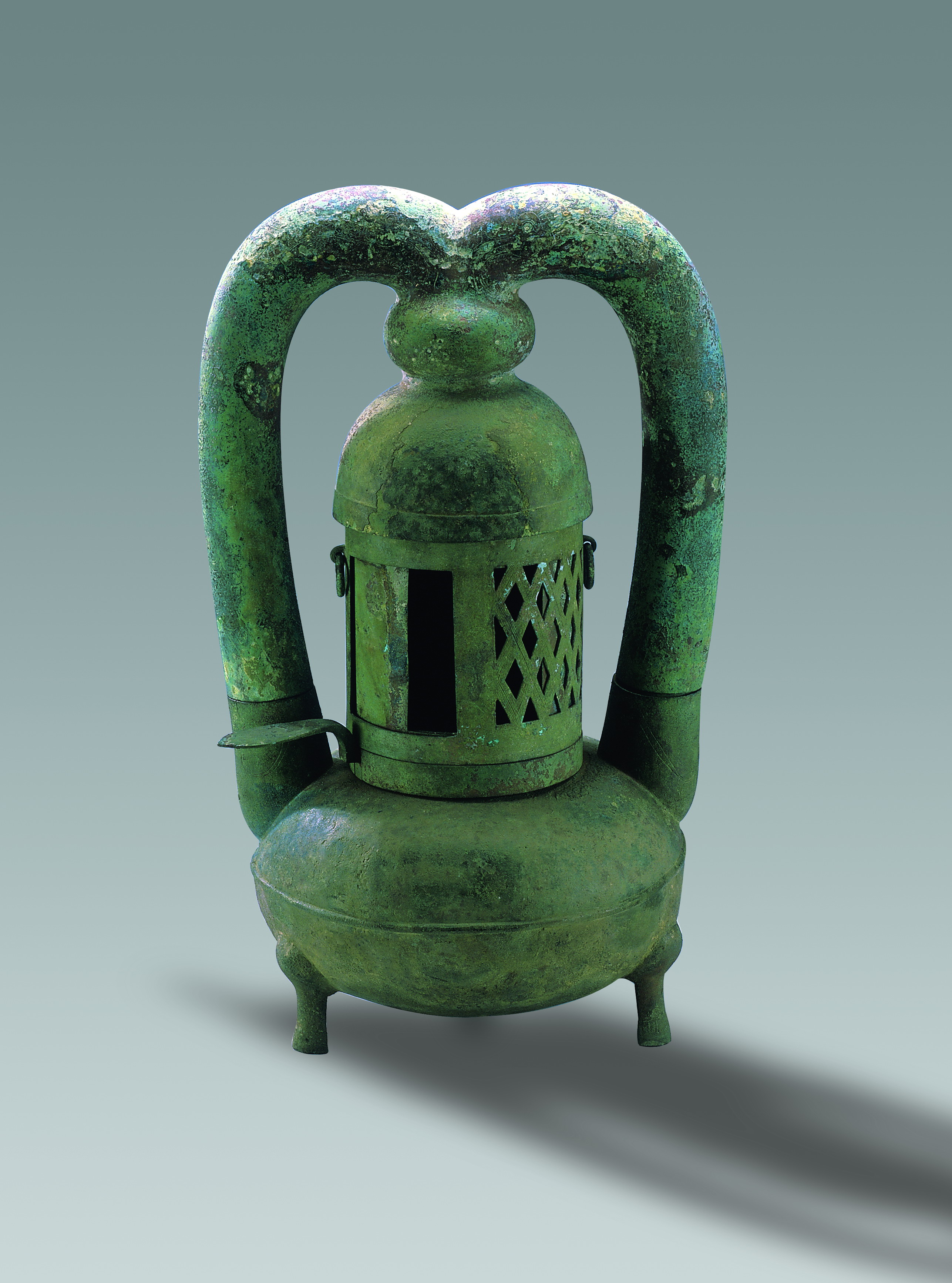 盘点国内几家博物馆收藏的"青铜雁鱼灯"