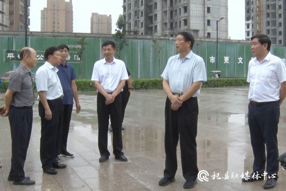 开封市见义勇为协会会长曹法英深入我县开展调研活动