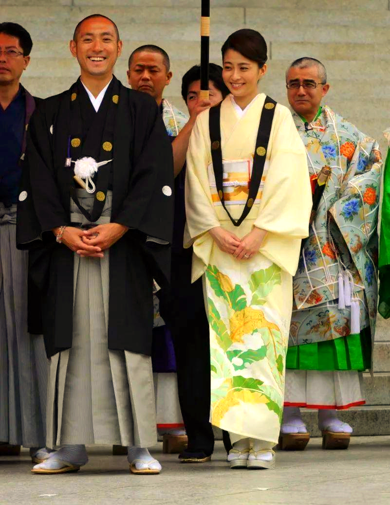 市川海老藏:传统与现代交融的艺术家与慈爱丈夫