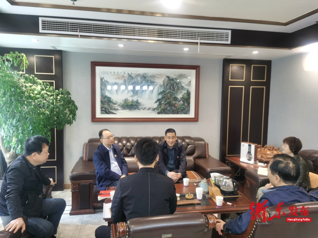 段忠贤走访看望政协委员