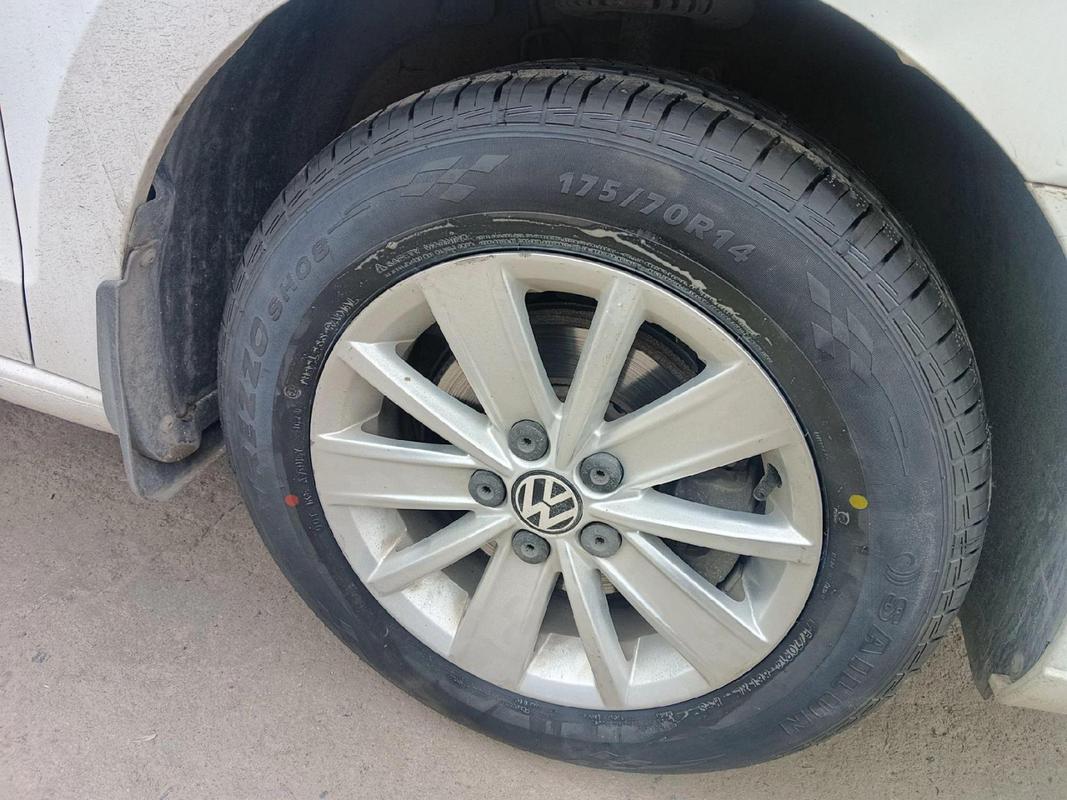 新捷达175/70 r14的轮毂和胎,能更换大一点的轮毂吗?