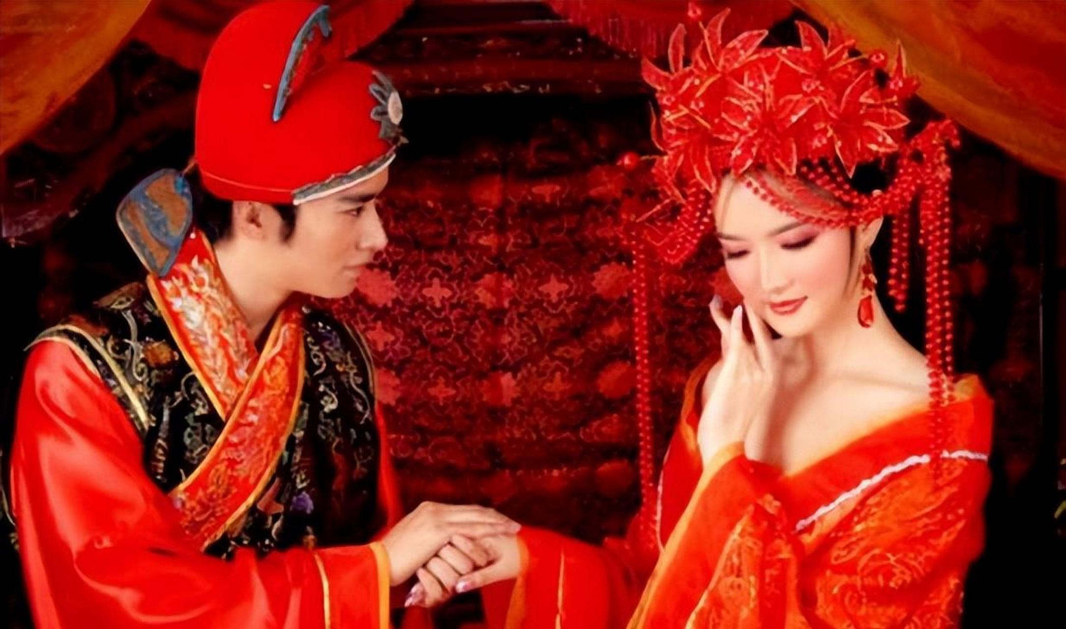 古代,有个新娘,在洞房花烛夜拒绝睡觉.