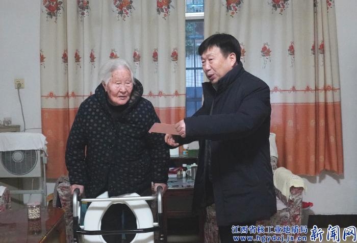 肖一华到二六一,二六八大队开展春节走访慰问